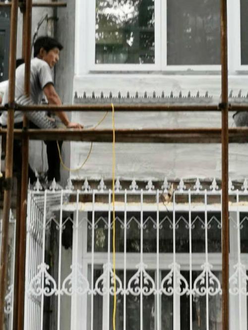 河北省唐山市路北区新建设某小区，防爬刺钉施工成功
